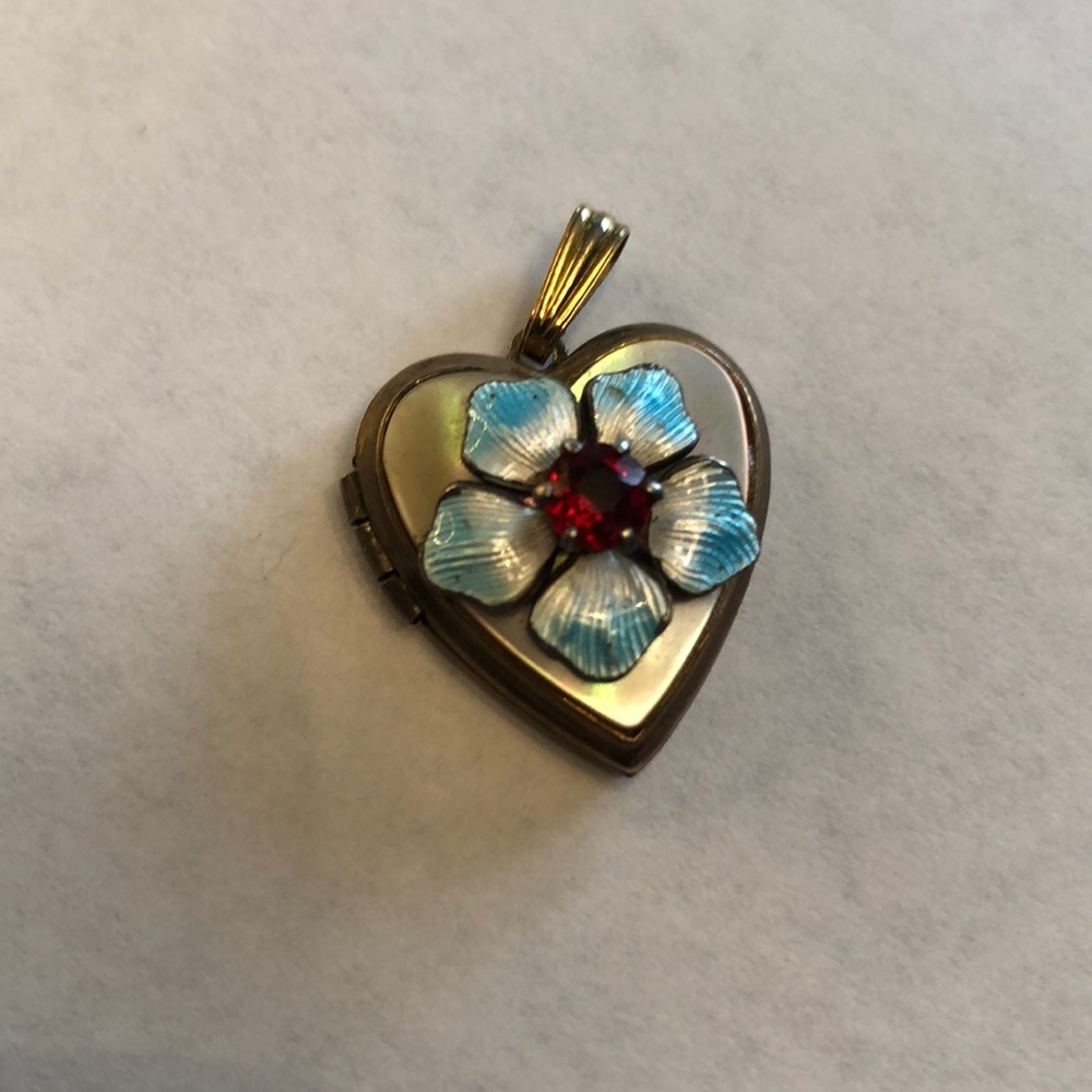 Vintage Gold Plated Heart Locket Flower Detail